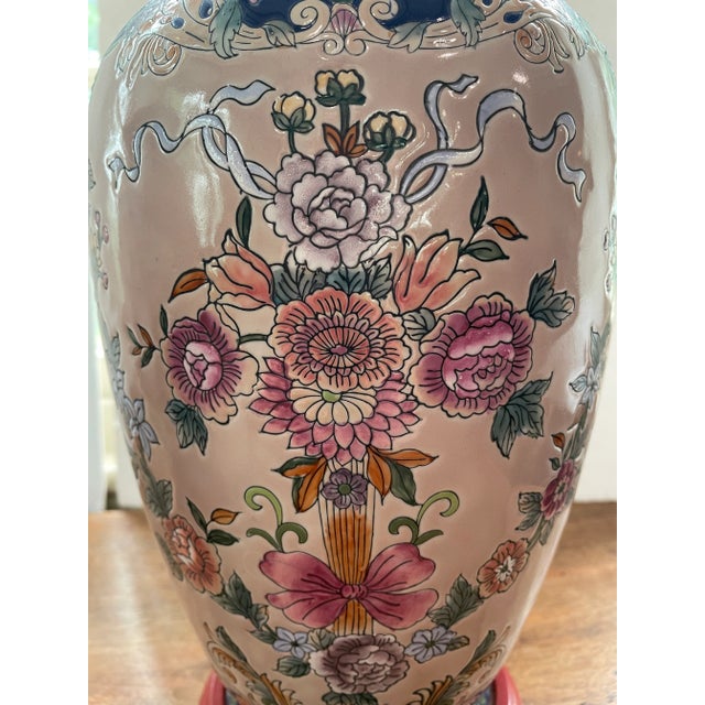 Vintage Set of 2 Chinoiserie Table Lamps - Ginger Jar Lamps - Floral Porcelain Ceramic For Sale In Philadelphia - Image 6 of 11