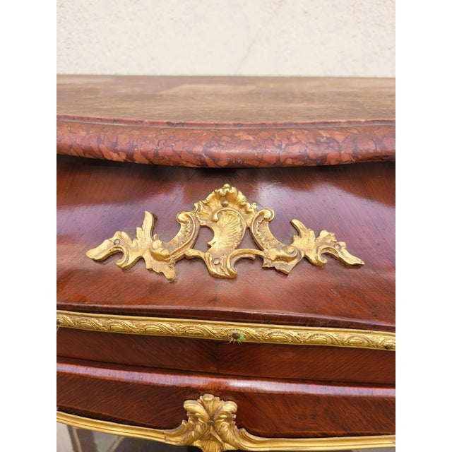 19th Century Napoleon III Curved Showcase in Marquetry and Bronze For Sale - Image 4 of 18