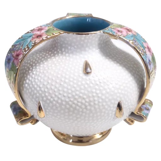 Vintage White and Gold Deruta Earthenware Vase with Multicolored Flowers, Italy, 1950s For Sale