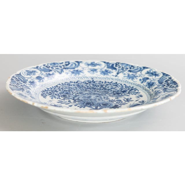 Mid 18th Century Antique 18th Century Dutch Delft Faience Tea Tree Scalloped Charger For Sale - Image 5 of 8