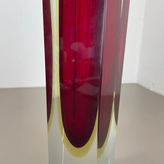 Sommerso Murano Glass Cube Vase attributed to Flavio Poli, Italy, 1970s For Sale - Image 13 of 18
