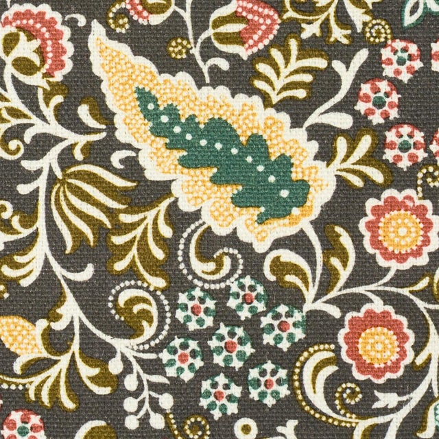 Contemporary SAMPLE - Schumacher Peggy Paisley Fabric In Graphite For Sale - Image 3 of 4