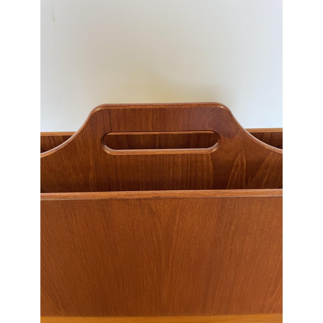 1960s Vintage Danish Magazine Rack in Teak, 1960 For Sale - Image 5 of 10