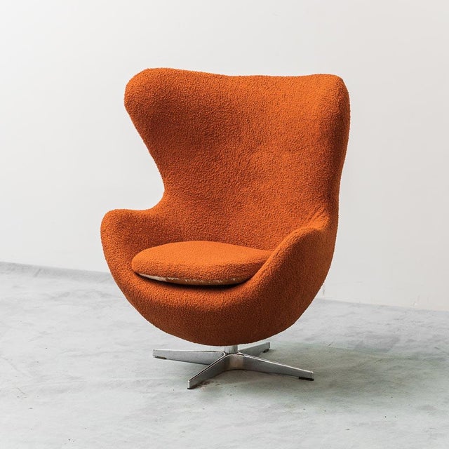 Bouclé Armchair in the style of Jacobsen, 1970s For Sale - Image 3 of 13
