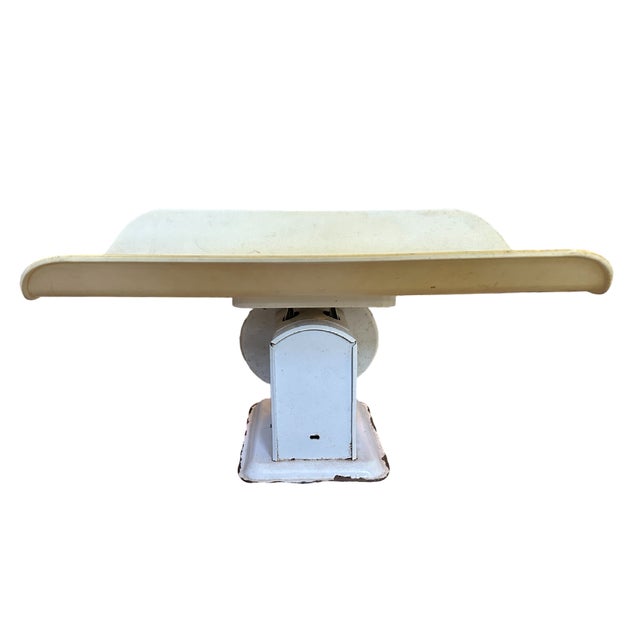 Mid-Century Modern Vintage Mid Century 1950s All Metal Baby Infant Nursery Scale For Sale - Image 3 of 6