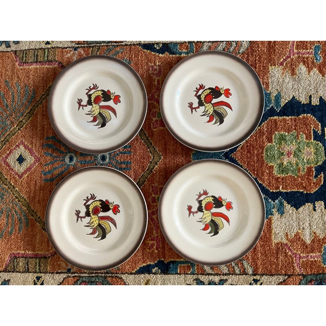 Metlox Manufacturing Company 1960s Metlox Poppytrail Red Rooster Dinnerware Set 4 Place Settings For Sale - Image 4 of 11