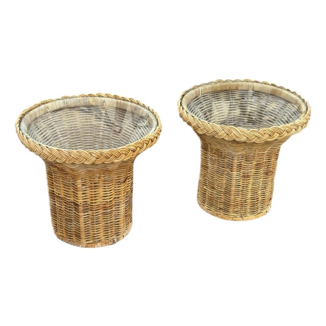 1970s Pair of Round Braided Glass Top Wicker Side Tables For Sale