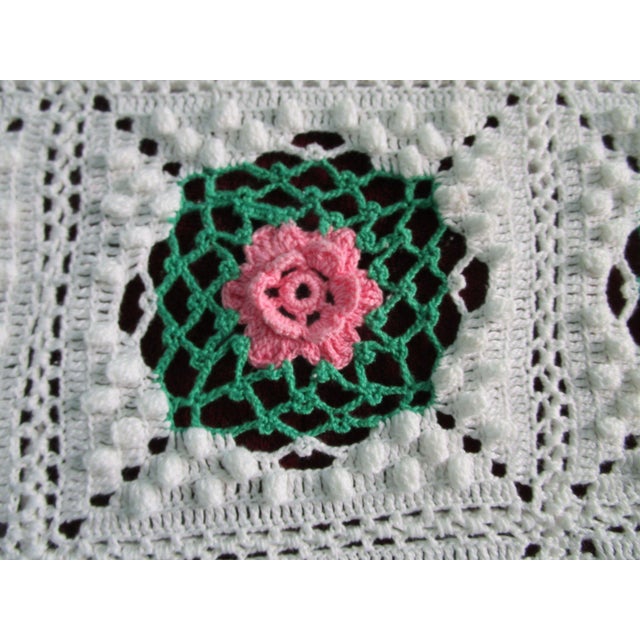 1970s 1970s Handmade Crochet Bedspread Rose Splendor or Rose Pineapple Granny Square With Fringe White Green Pink For Sale - Image 5 of 12