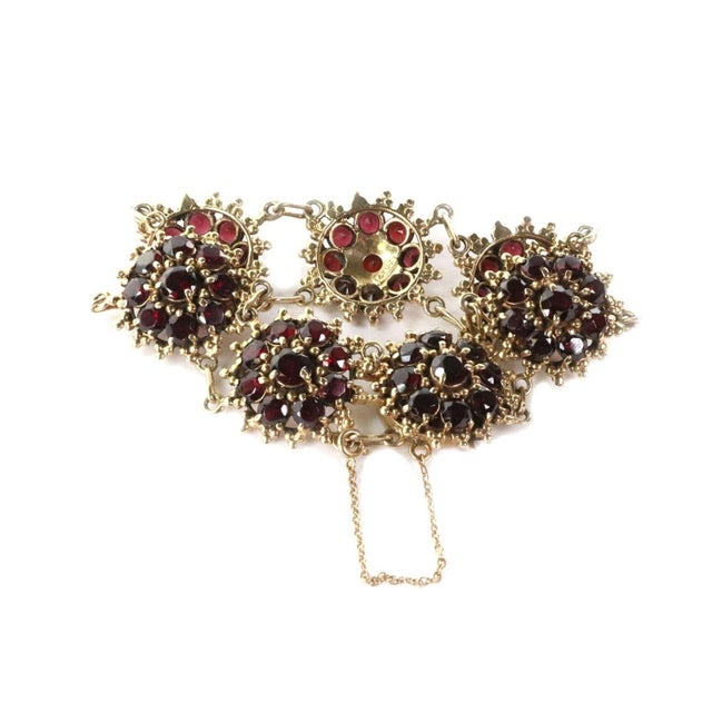 Estate Garnet 14k YGold 7 Rosette Links 22mm Wide Fancy Bracelet For Sale - Image 4 of 6