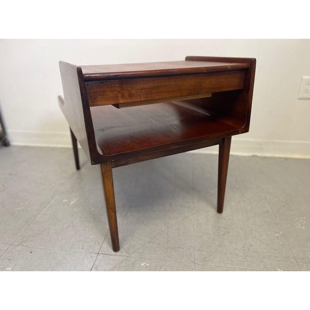 Wood 1970s Vintage Mid Century Modern Heywood Wakefield Cliff House End Table. For Sale - Image 7 of 10