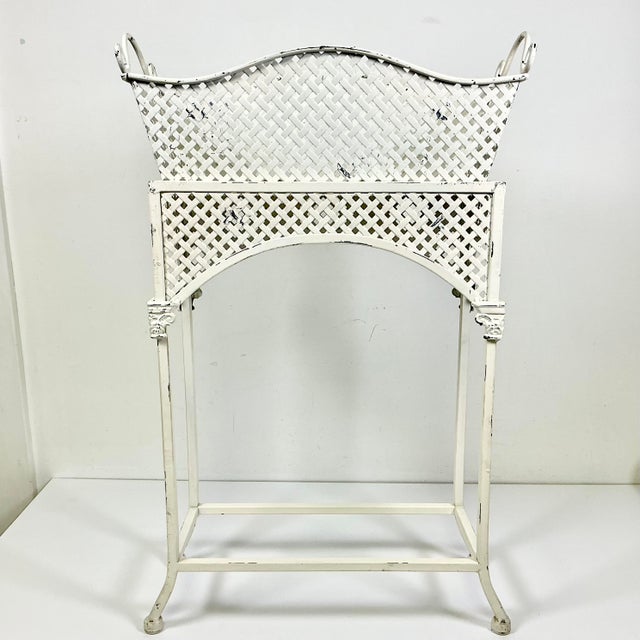 Victorian 1970s Mid-Century Boho Chic Coastal Victorian Tole Metal Flat Bar Lattice Plant Stand. For Sale - Image 3 of 13