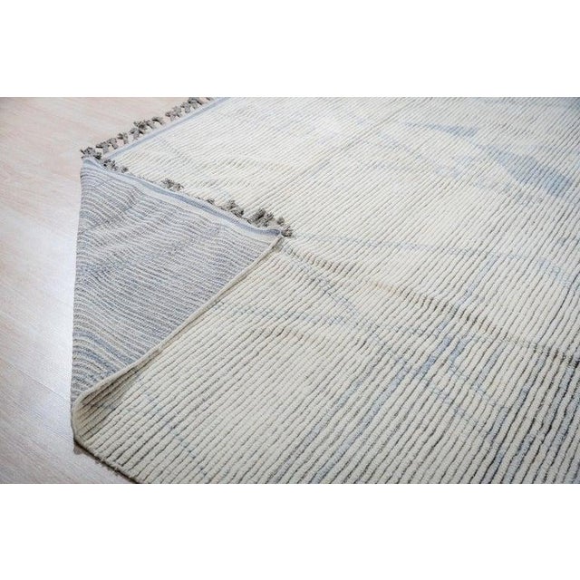 Textile 9x13 Ivory Hand-Knotted Wool Faded Diamond Tribal Carpet Rug For Sale - Image 7 of 8