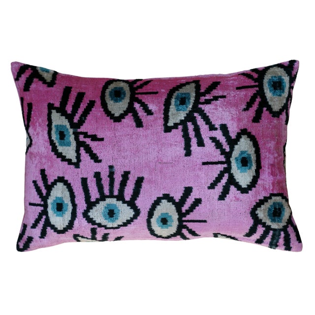 100% silk velvet material makes the throw pillows super soft and cozy with a delicate touch giving your room a more...