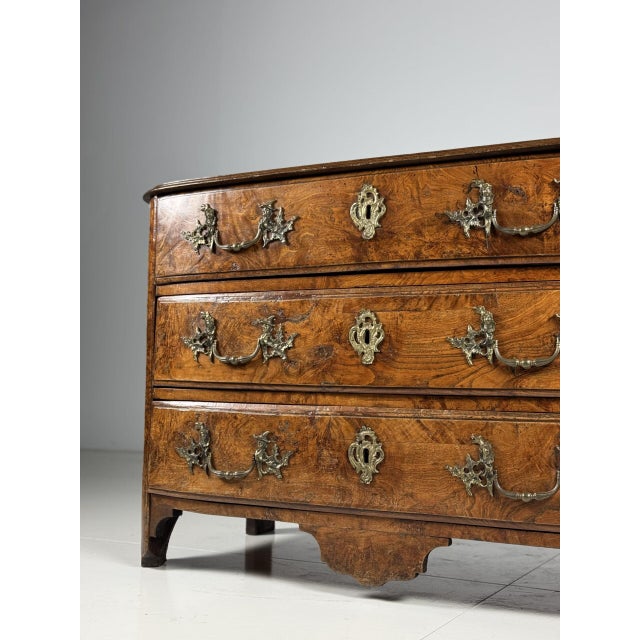 French Chest of Drawers, 1700s For Sale - Image 12 of 18