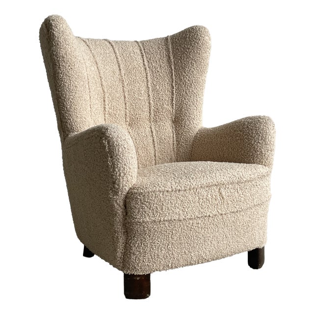 Mid-Century Modern Wingback Lounge Chair in Bouclé by Mogens Lassen for Fritz Hansen, 1950s For Sale