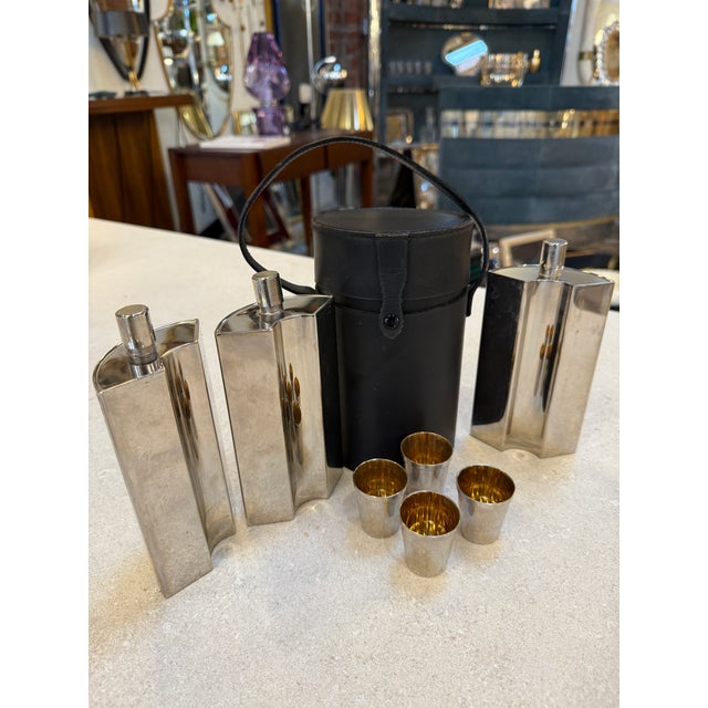 Travel Bar Set With Flasks, and Cups, 1970s For Sale In Los Angeles - Image 6 of 9