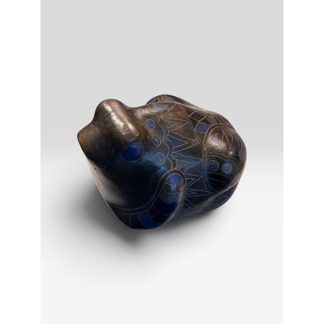 1980s Vintage Studio Pottery Frog Sculpture With Cobalt Blue Geometric Decoration For Sale - Image 5 of 7