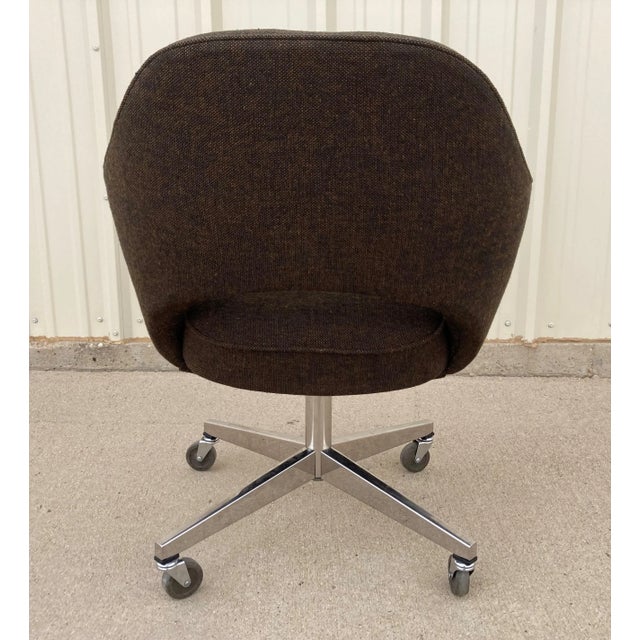 Saarinen Executive Arm Chairs - Set of 2, by Knoll For Sale - Image 9 of 11