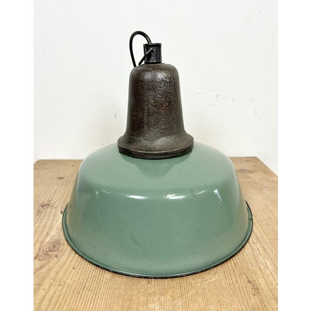 Industrial Green Enamel Factory Lamp with Cast Iron Top, 1960s For Sale - Image 13 of 17