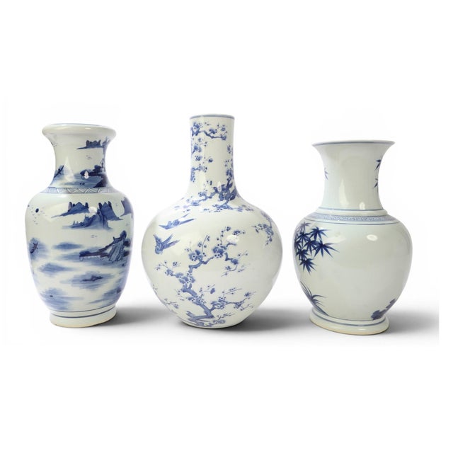 This is a nice collection of Chinese Blue & White Porcelain Vases that most probably date to the Republic period (early...