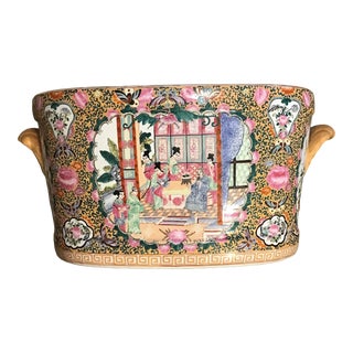 1980s Chinese Chinoiserie Painted Porcelain Foot Bath For Sale