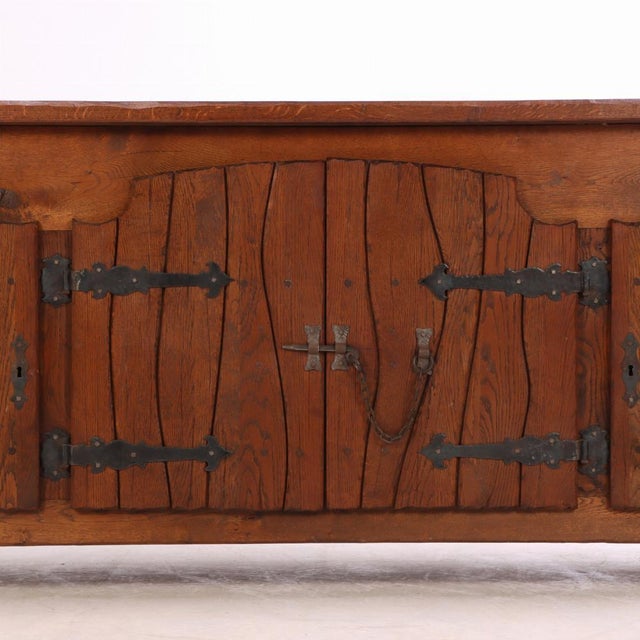 A French Brutalist Style Oak Sideboard, C. 1950. For Sale In Philadelphia - Image 6 of 8