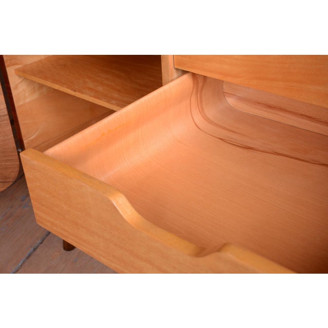 Czech Art Deco Sideboard in Walnut attributed to J. Halabala for Up Zavody, 1940s For Sale - Image 6 of 18