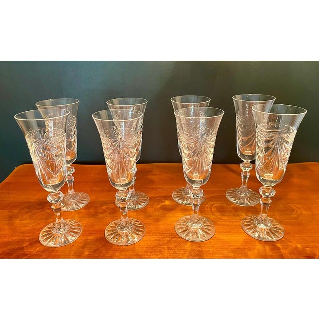 Glass Mid 20th Century Hand Cut Crystal Champagne Flutes in Gerard Pattern from Cristallerie De Lorraine, Set of 8 For Sale - Image 7 of 10