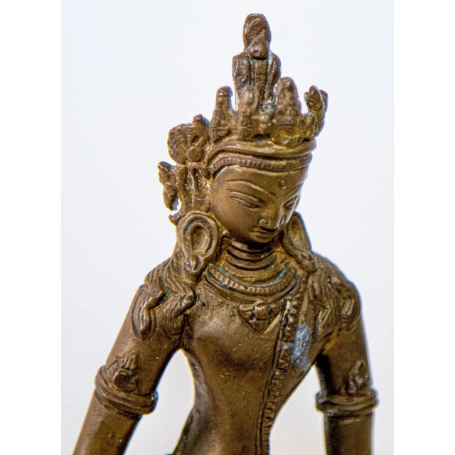 Folk Art Tibetan Buddhist Deity Avalokiteshvara Bodhisattva Cast Bronze Sculpture For Sale - Image 3 of 13