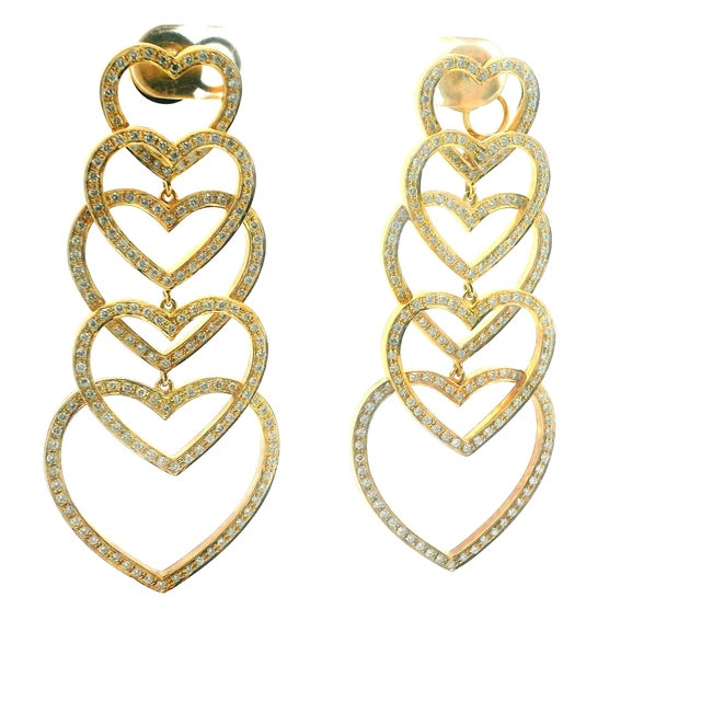 1990s Pair of 18k Gold Diamond Heart Cascade Chandelier Earrings, 3 Carats For Sale - Image 4 of 13