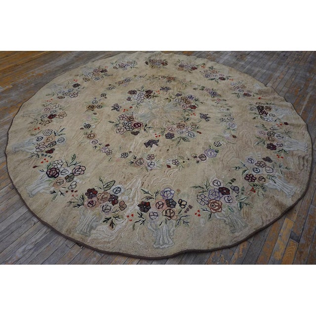 1920s Antique Beige Bouquets Roses Folk Art American Hooked Cotton Round Rug For Sale - Image 9 of 9