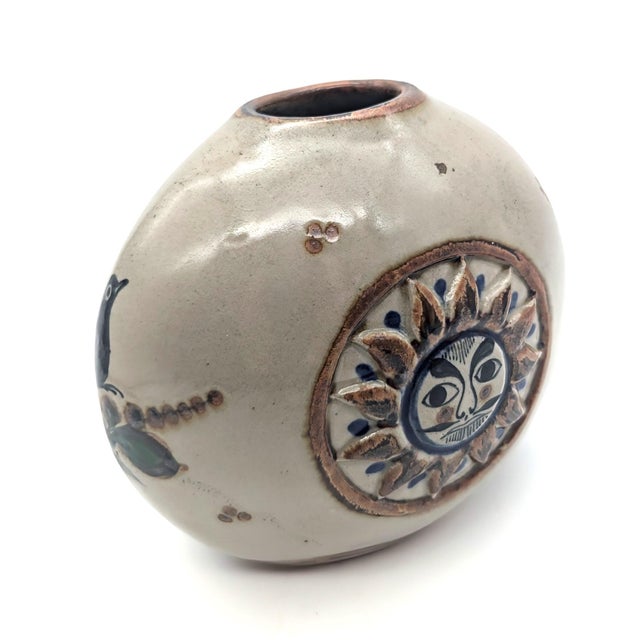 Majolica 1970s "El Palomar" Tonalá Mexico Ceramic Sun & Moon Vase by Jorge Wilmot For Sale - Image 4 of 10