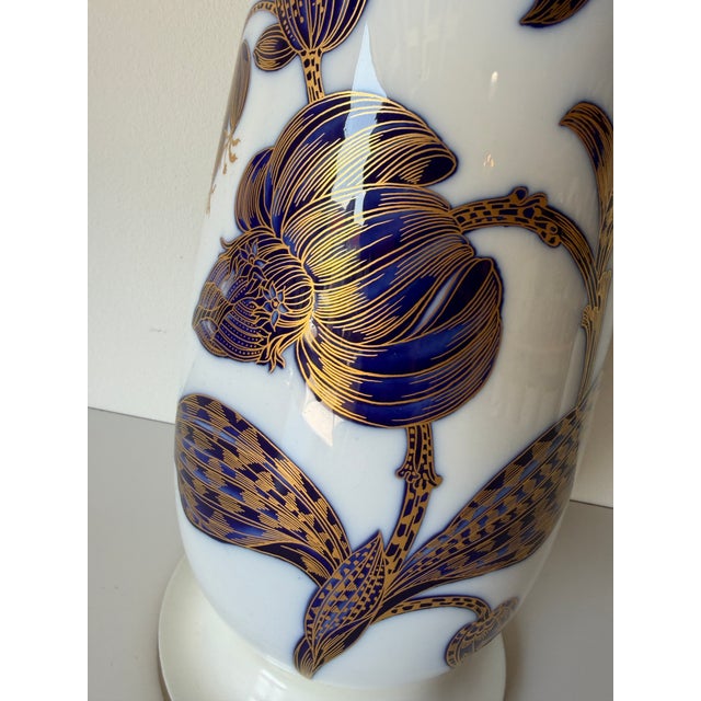 1960s Vintage German Heinrich and Co Echt Kobalt Cobalt Blue & Gold Porcelain Table Lamp For Sale In Miami - Image 6 of 12