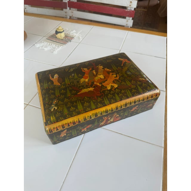 1920s Kashmir Hand Painted Paper Mache Box For Sale - Image 9 of 10