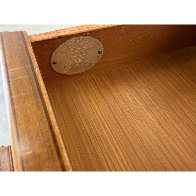 Brown Baker Hollywood Regency Cherry Wood & Marble Top Nightstands – A Pair For Sale - Image 8 of 12