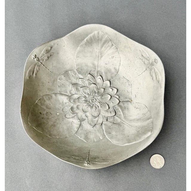Signed Kayserzinn and Designed by Hugo Leven Art Nouveau Era Pewter Center Bowl. For Sale - Image 4 of 9