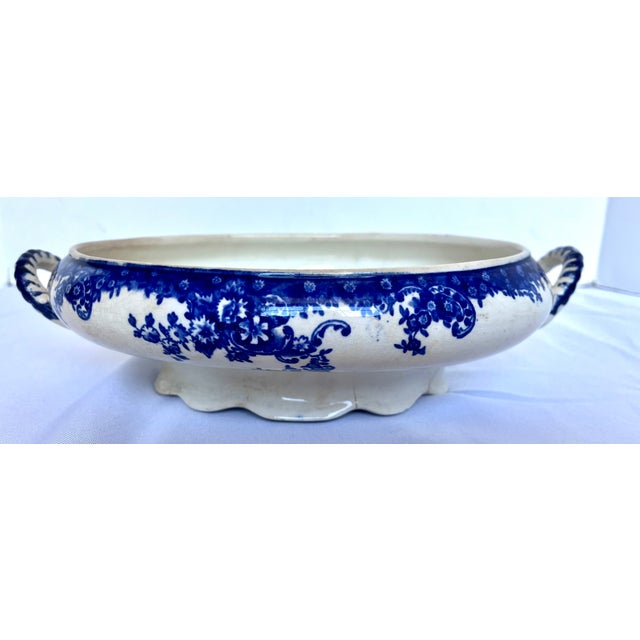Late 19th Century 19th Century J. & G. Meakin Dresden Blue & White Ironstone Tureen For Sale - Image 5 of 17