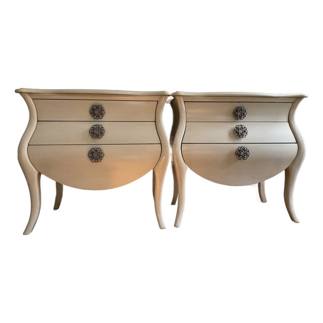 Set of 2 Hooker Pippa Bombe Chest For Sale