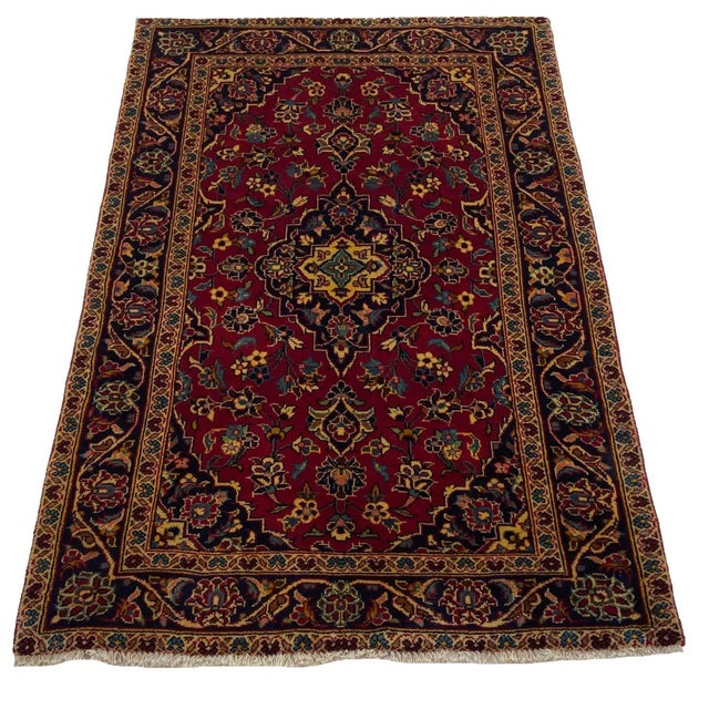 Keshan rug | Size: 151 x 96 cm | Knot density: 150.000 – 300.000 knots/m² | Material: High-quality sheep's wool and cotton...