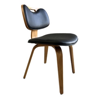 Mid Century Modern Bentwood and Leather Side Chair by Thonet For Sale