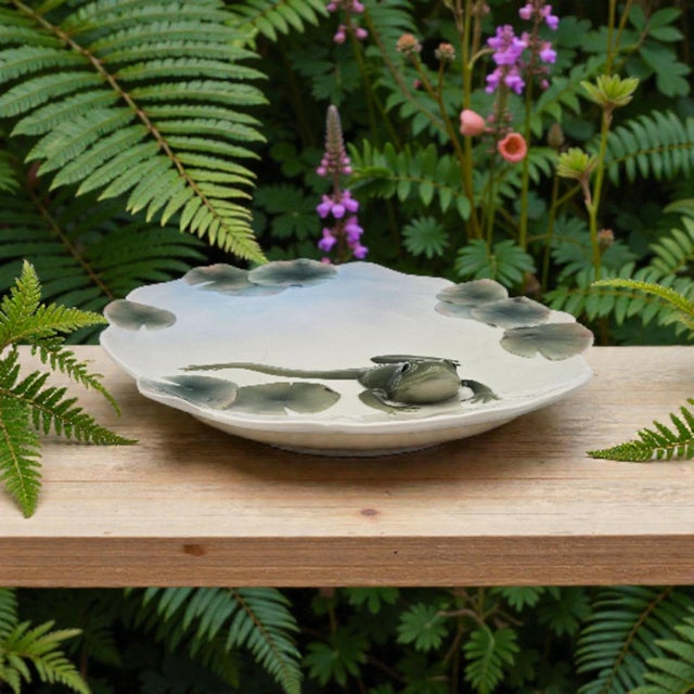 Contemporary Late 20th Century Franz Porcelain Amphibia Xpi-690 Sculpted Frog and Lily Pad Platter For Sale - Image 3 of 11