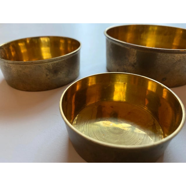 Vintage Brass and Enamel Cloisonne Round Nesting Lidded Box - Set of 3 For Sale - Image 10 of 13