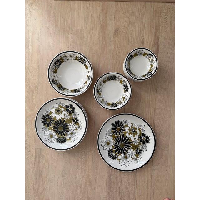 Vintage Mikasa Leilani Dinnerware - Set of 25 For Sale - Image 10 of 11