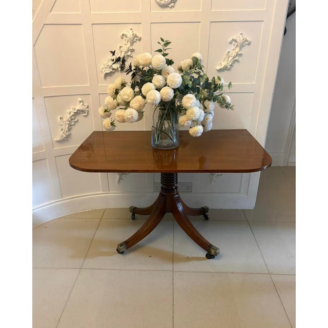 Antique Georgian Figured Mahogany 3-Pillar Extending Dining Table, 1800s For Sale - Image 6 of 15