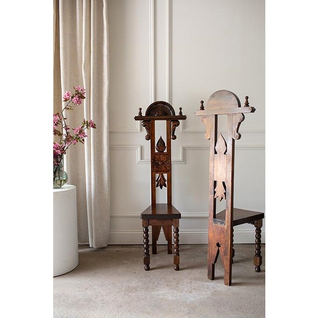 A Pair of Antique Victorian Hall Chairs (Late 19th Century) For Sale - Image 9 of 15
