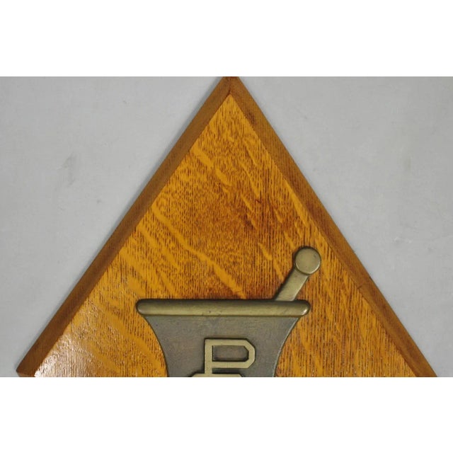Early 20th Century Antique Arts & Crafts Oak Pharmacy Apothecary Bronze Mortar & Pestle Wall Plaque For Sale - Image 4 of 9