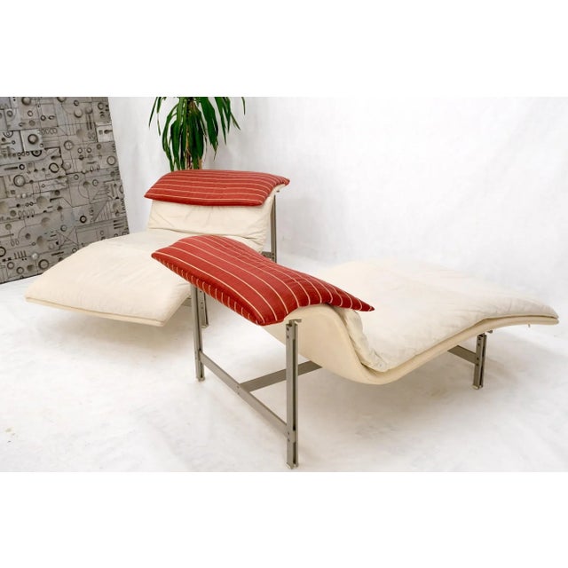 Pair of Sapority Italian Mid Century Modern Leather Chaise Lounges For Sale - Image 6 of 13