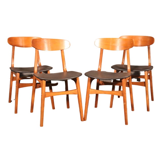 Mid 20th Century Dining Chairs - 4 Pieces For Sale