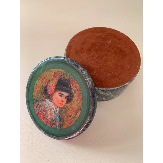 Vintage Mid Century Neoclassical Green Marble Round Box For Sale In New York - Image 6 of 10