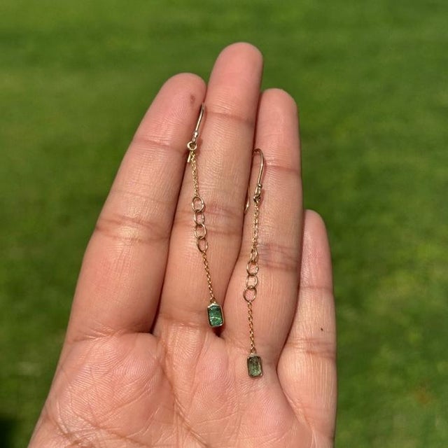 Handcrafted Emerald Drop Chain Earrings in 14k Yellow Gold With Fishhook Closure- A Pair For Sale In New York - Image 6 of 12